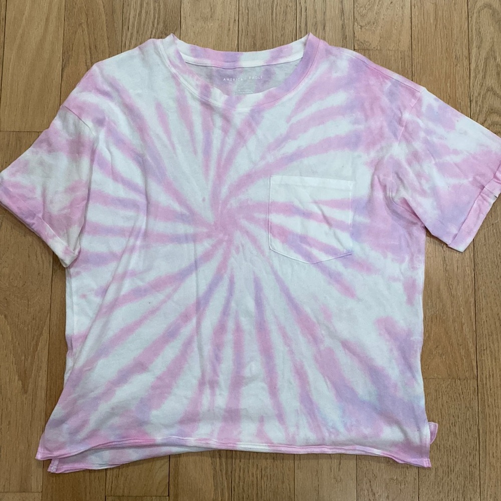 Tye dye pink tee shirt sz small American eagle pink and white